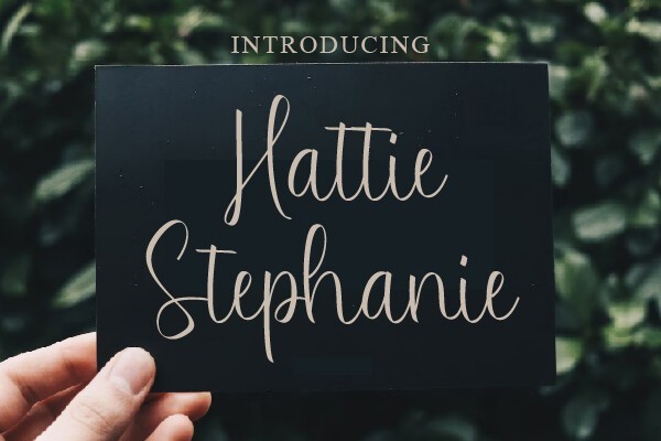 フォント Hattie Stephanie